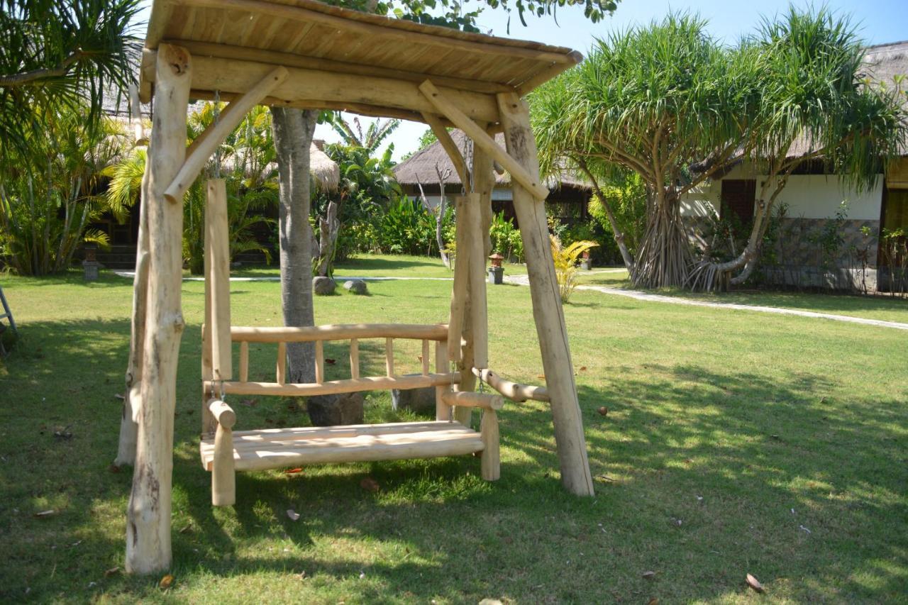 Sunia Loka Bungalows & Dive Center 페무테란 외부 사진