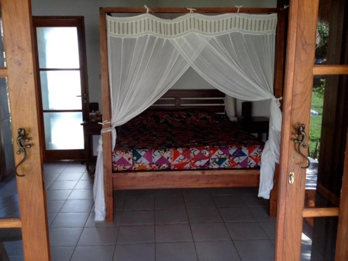 Sunia Loka Bungalows & Dive Center 페무테란 객실 사진