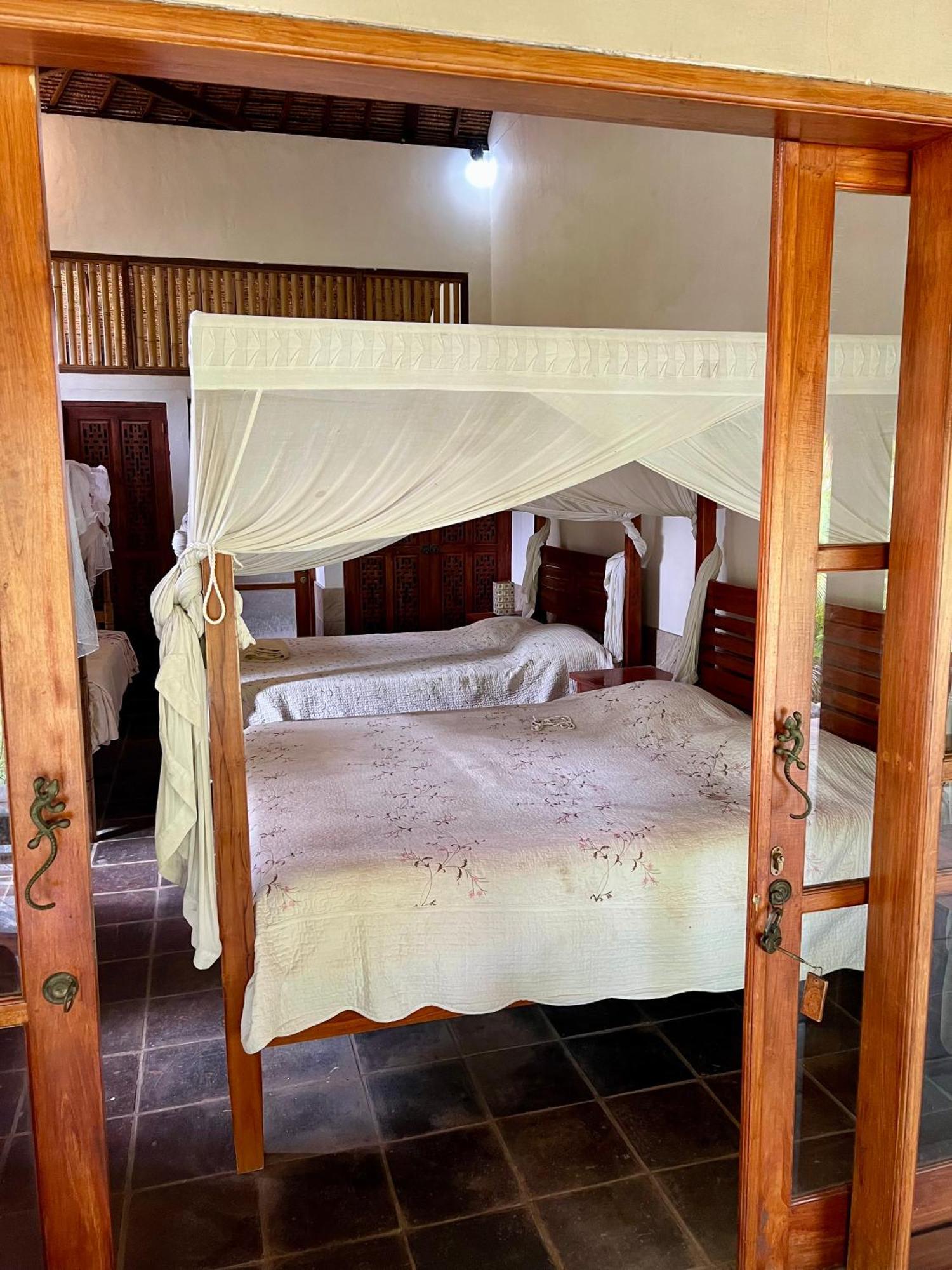 Sunia Loka Bungalows & Dive Center 페무테란 외부 사진