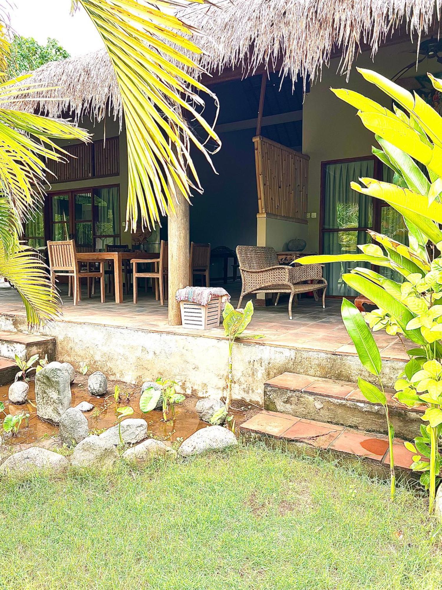 Sunia Loka Bungalows & Dive Center 페무테란 외부 사진