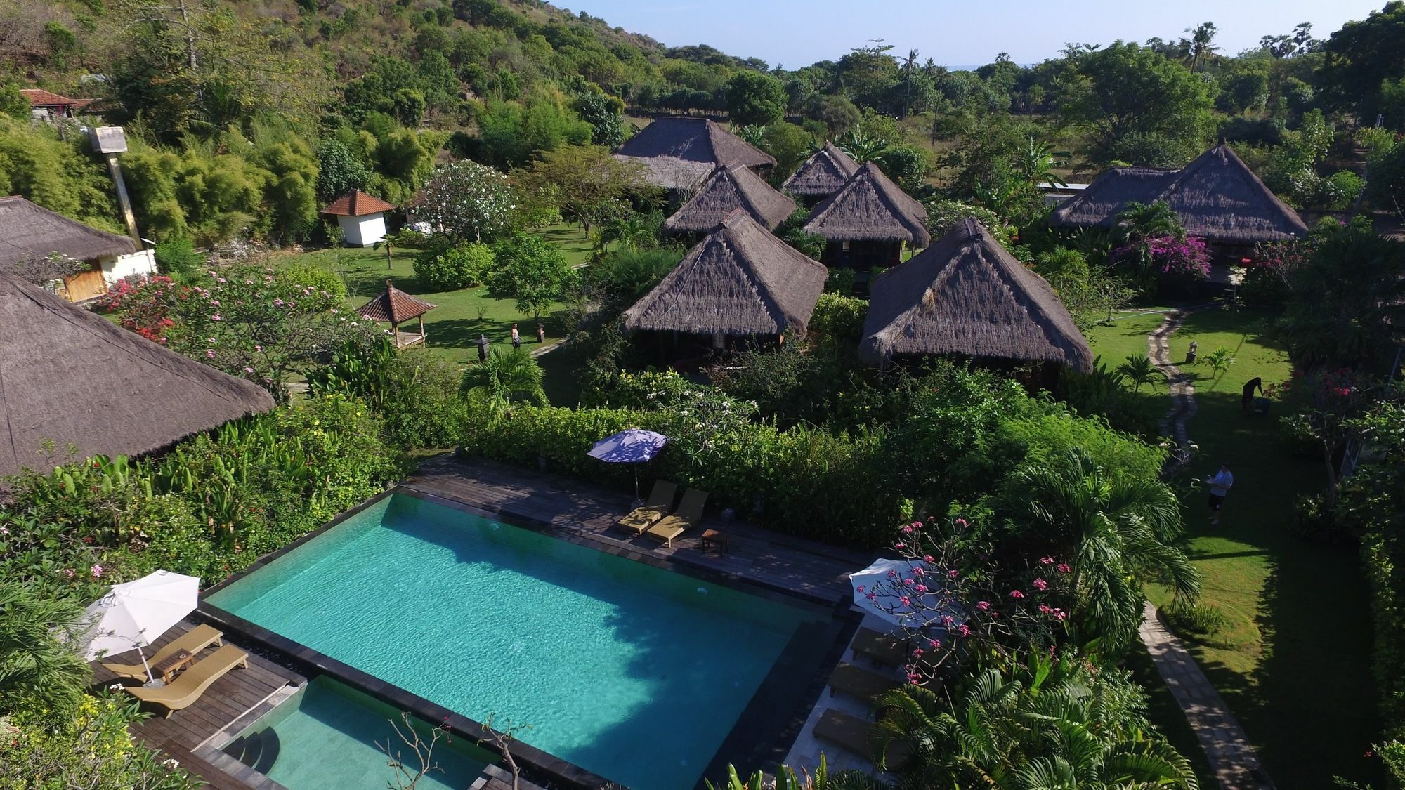 Sunia Loka Bungalows & Dive Center 페무테란 외부 사진